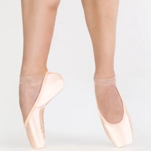 Suffolk Somerset pointe shoes in pink satin from the Camber Collection